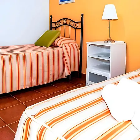 Sin Cocina Con Terraza, Aire Acondicionado Y Garaje