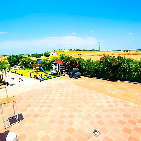 Apartment Sin Cocina Con Terraza, Aire Acondicionado Y Garaje *